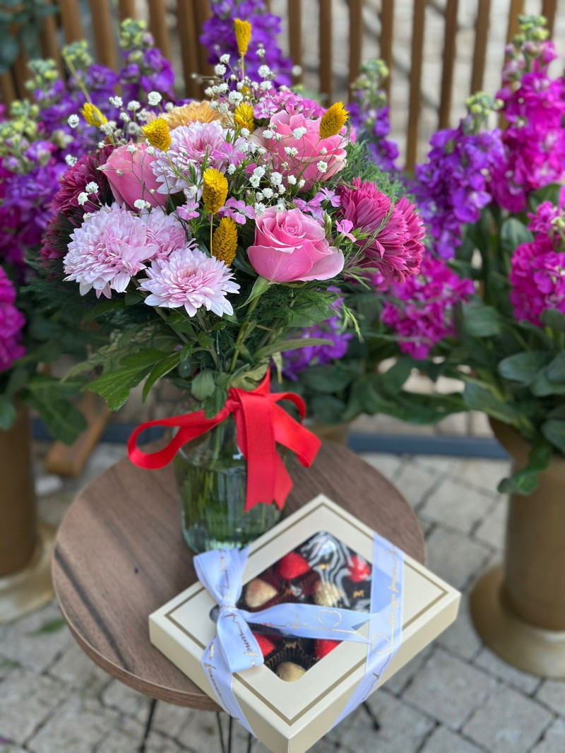 VAZODA 4 PEMBE GÜL KASIMPATI ÇİKOLATA