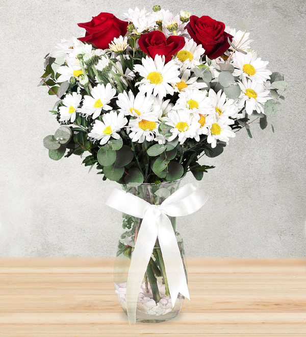 Vazoda Krizantem ve Kırmızı Gül